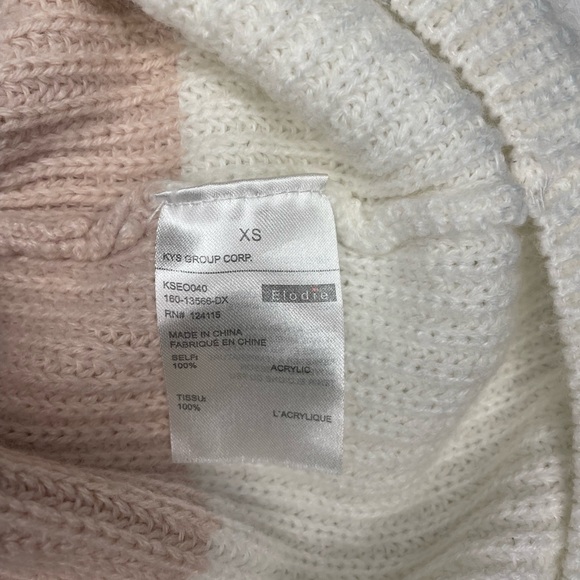 Elodie Girl Pink and White Knit Sweater - Picture 4 of 4